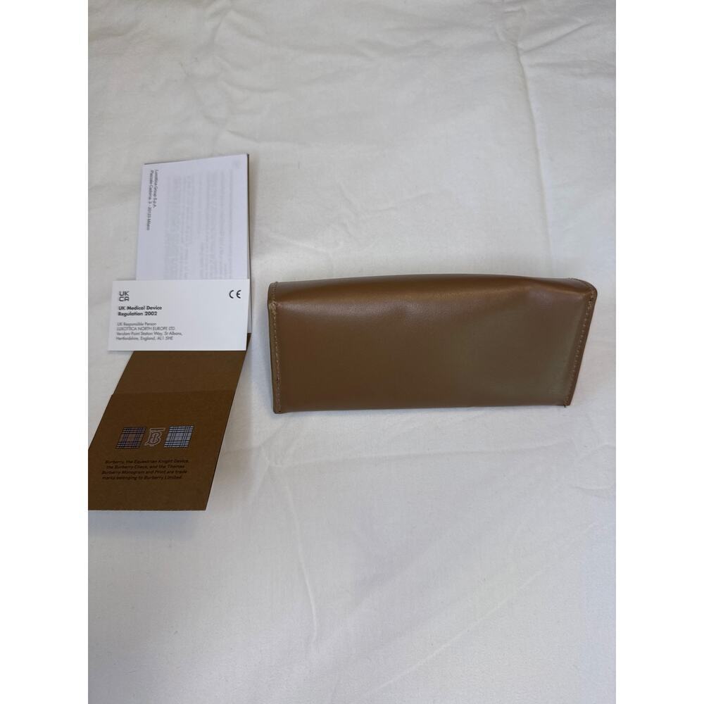 Burberry London England Eyeglass Sunglasses Tan Case Soft Leather - Case Only - Picture 6 of 9
